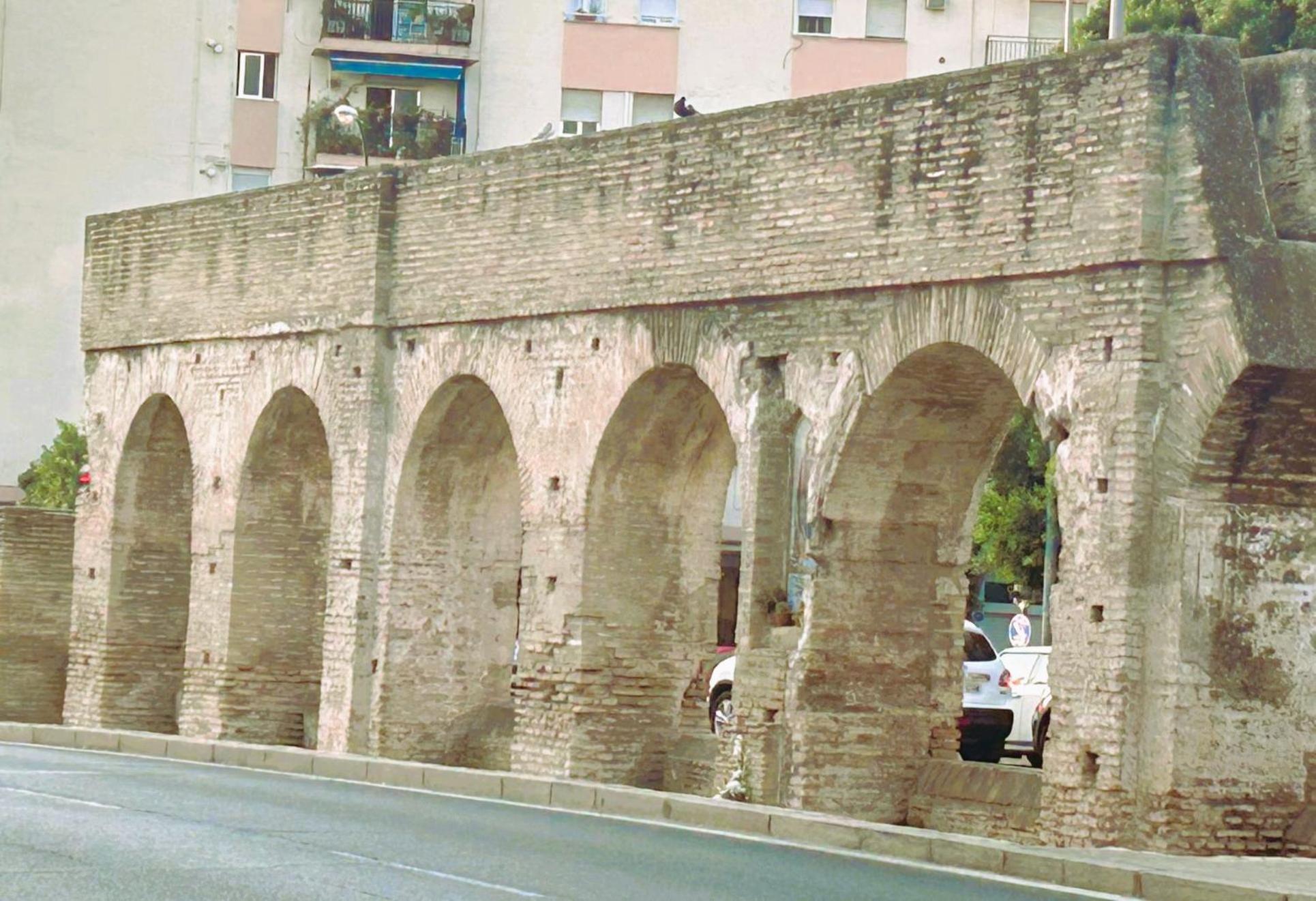 Puerta Carmona Sevilha